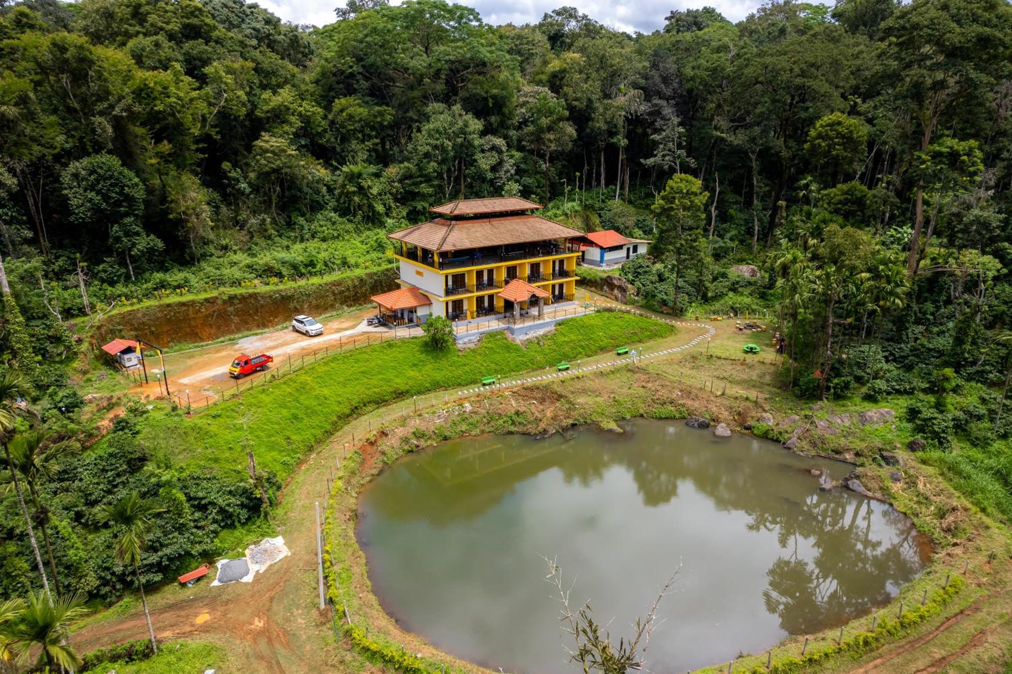 The Hosteller Coorg Rainforest, Madikeri Exteriör bild